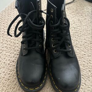 Black Dr. Marten 1460